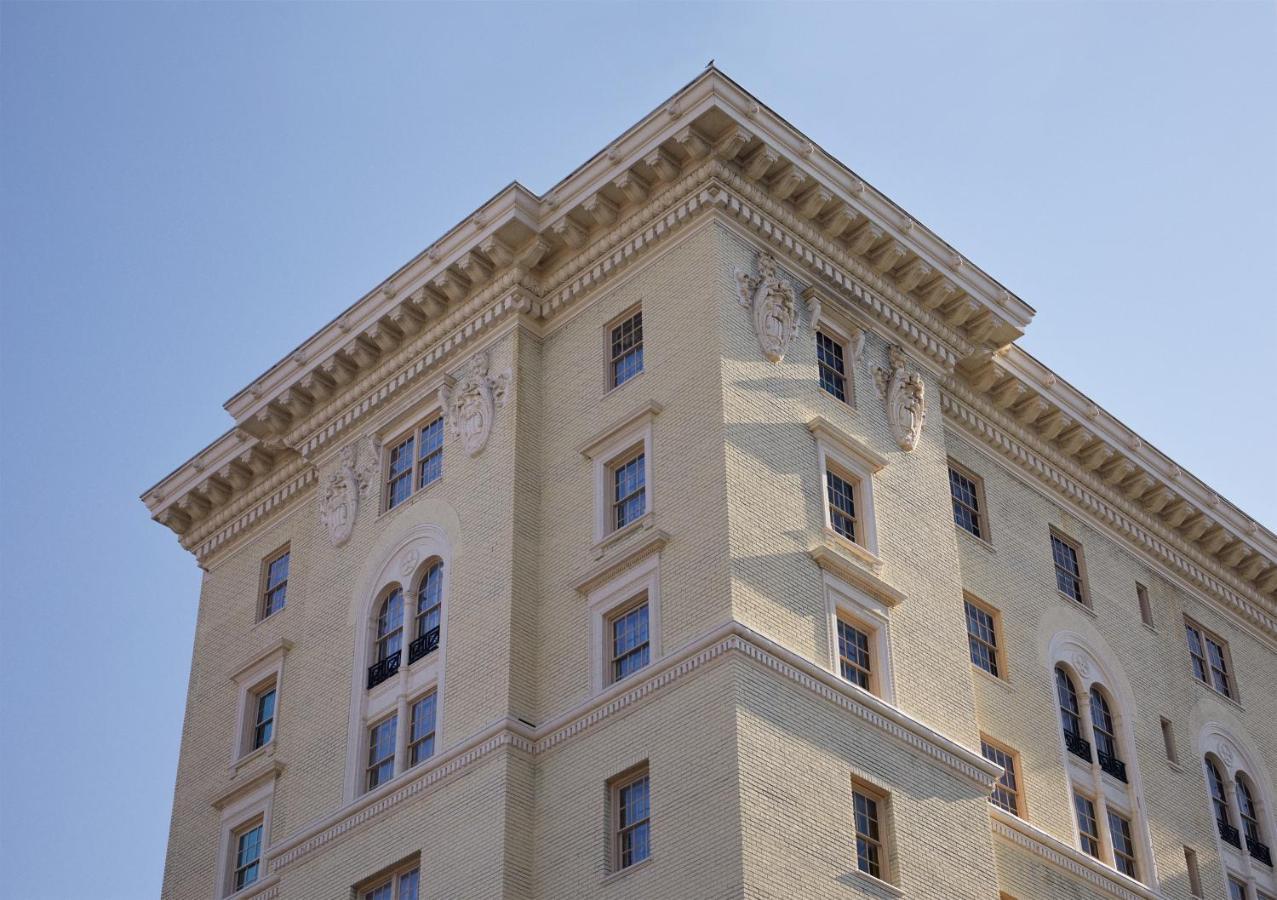 Hotel Ulysses, An Ash Baltimore